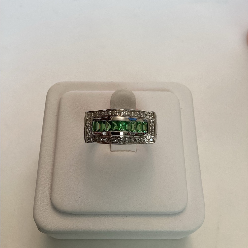 14k TSAVORITE & DIAMOND UNISEX RING